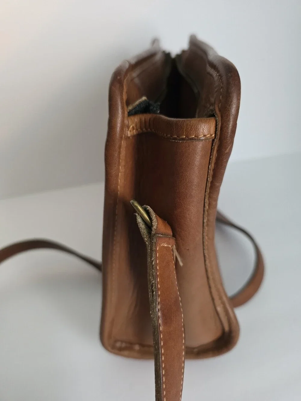 Vintage Coach Swagger bag In Tan
